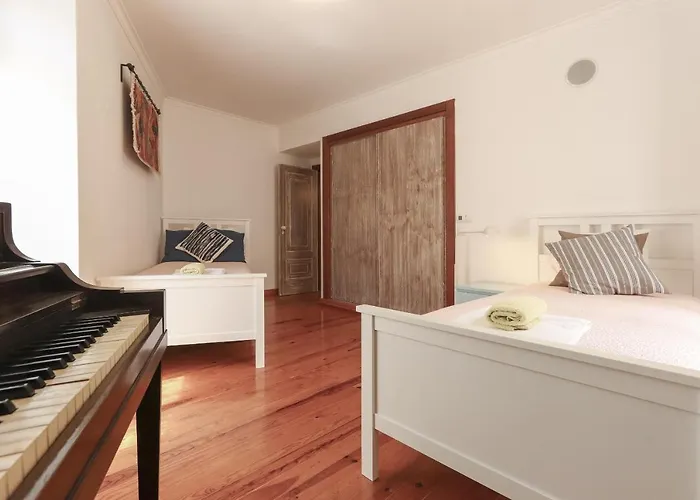 Grand Parliament Duplex By Homing *