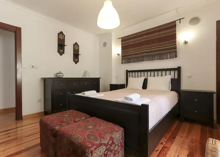 Grand Parliament Duplex By Homing Apartment Lisbon