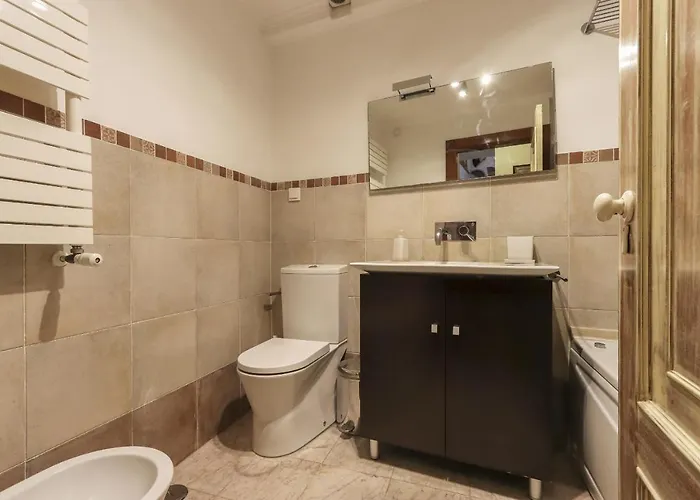 Grand Parliament Duplex By Homing *