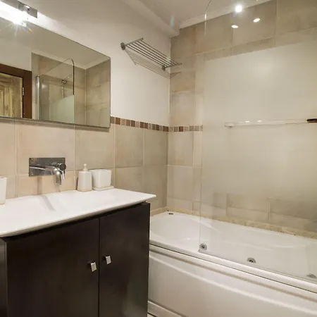 Grand Parliament Duplex By Homing *