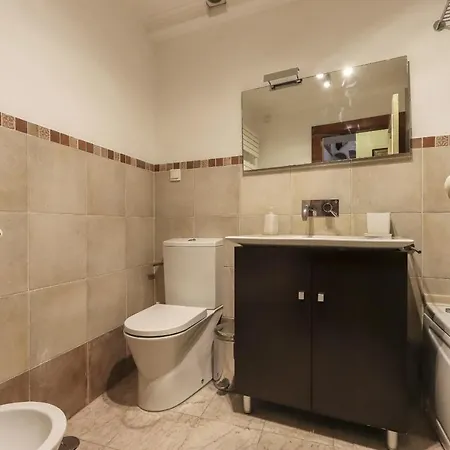 Grand Parliament Duplex By Homing *